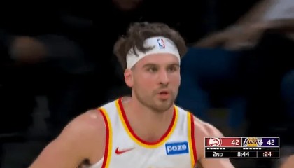 开云app-基斯珀特三分投进也得到10分，老鹰第二节追平湖人