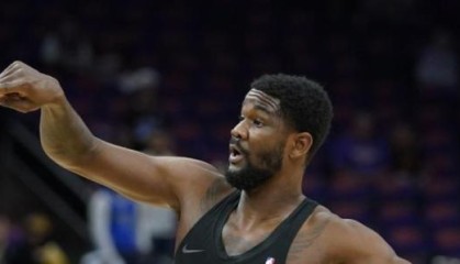 kaiyun-艾顿化身野兽轰下双20 太阳主场11胜1负继续领跑