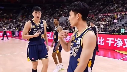 开云下载-终于来了！CBA“空间型中锋”加盟广东队，保送杜锋打进总决赛！