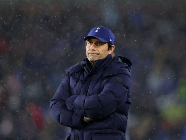 1645660958211020508.jpg 233812-antonio-conte-casts-doubt-over-his-tottenham-future-after-burnley-defeat.jpg
